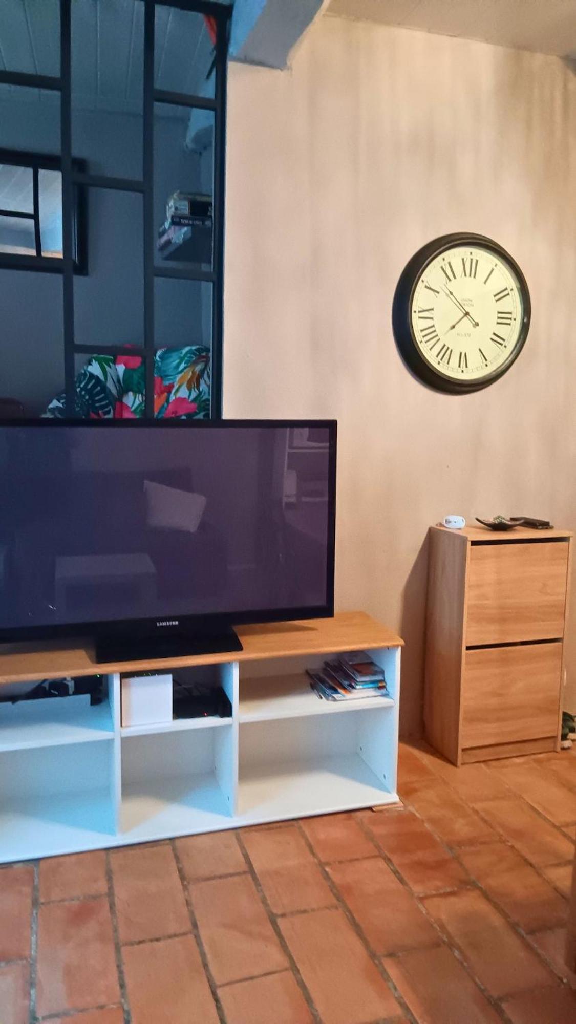 Appartement Pour 4 Personnes Dans Une Rue Tres Calme Saint-Laurent-le-Minier Ngoại thất bức ảnh