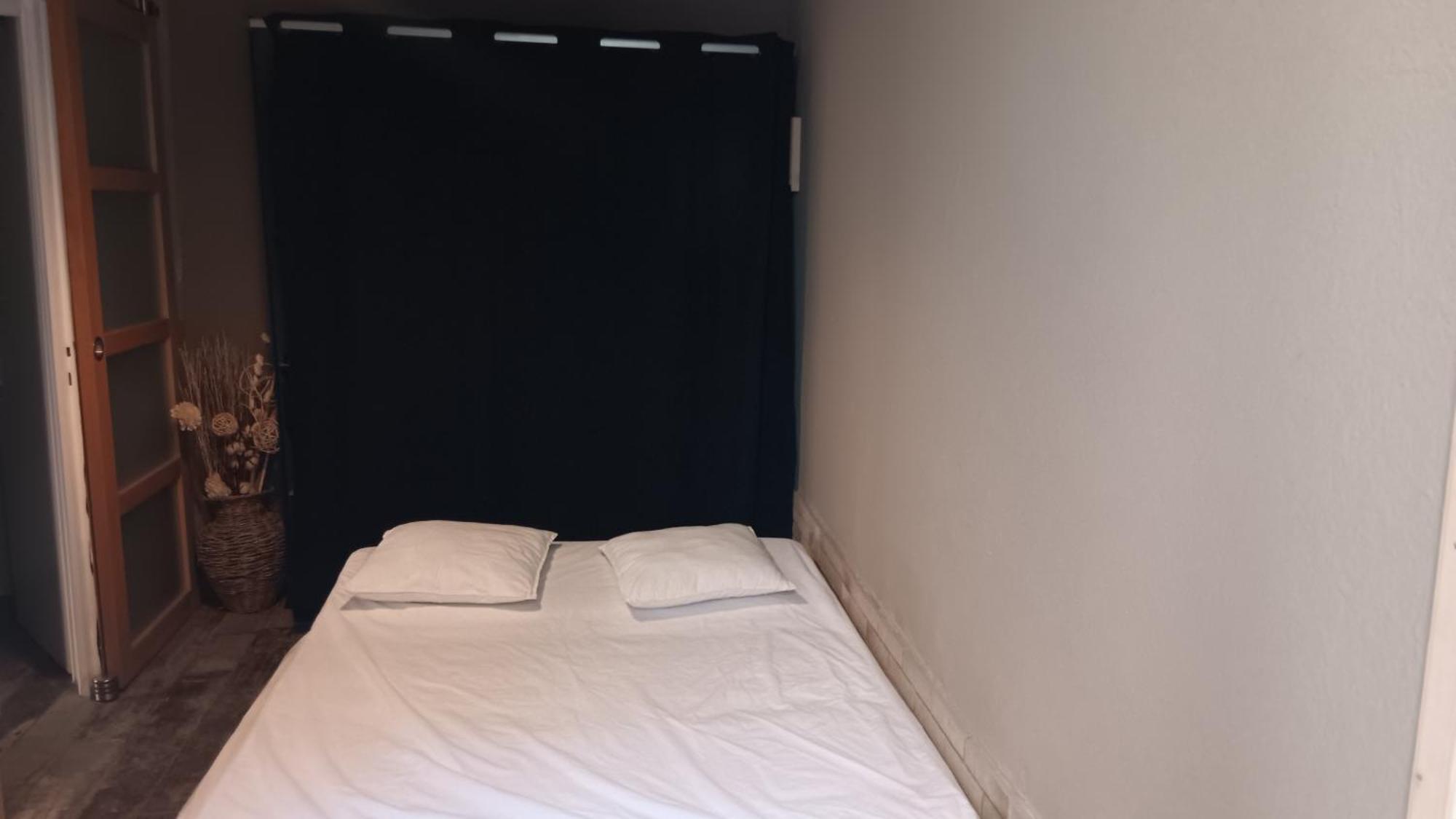 Appartement Pour 4 Personnes Dans Une Rue Tres Calme Saint-Laurent-le-Minier Ngoại thất bức ảnh