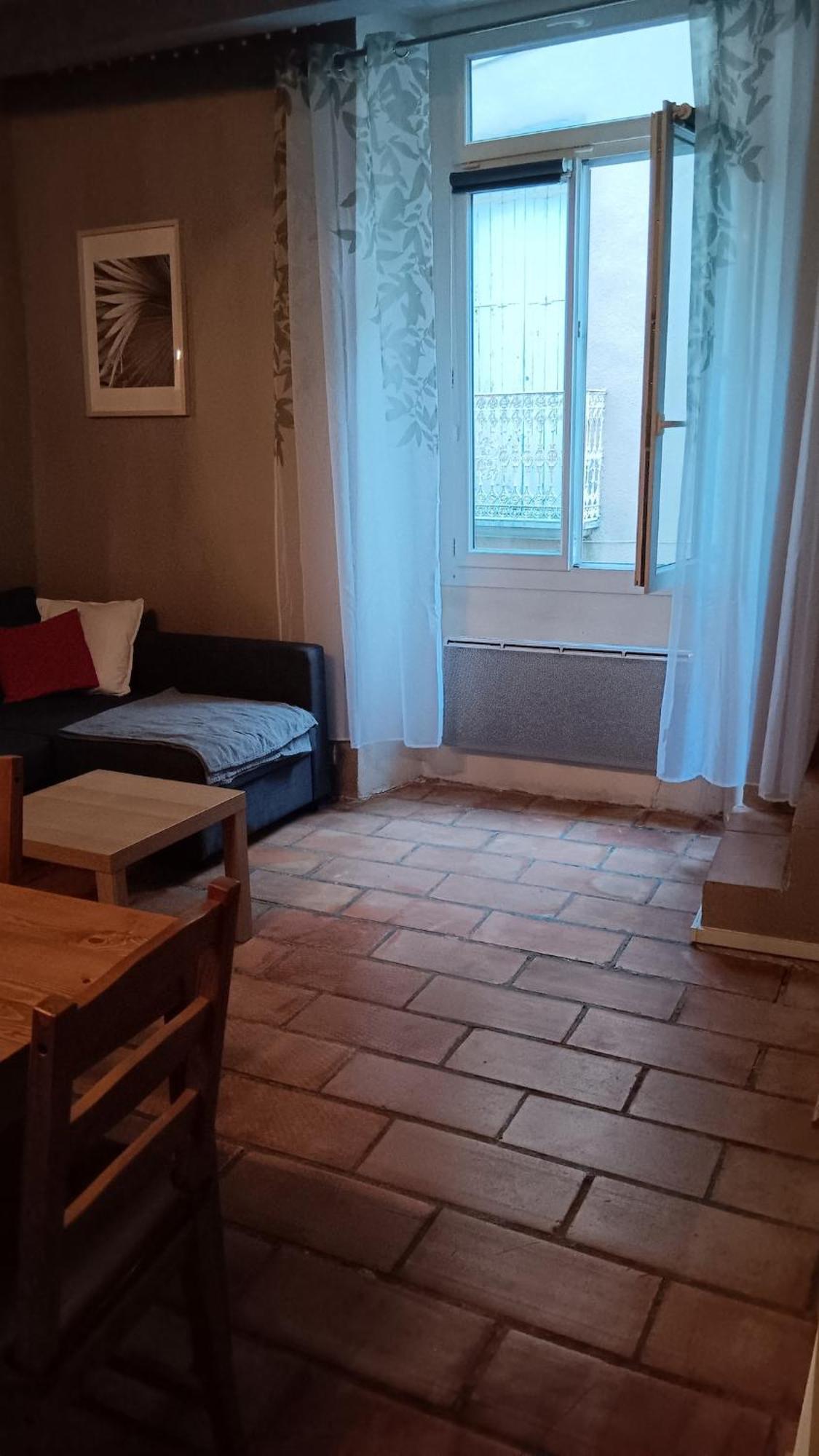 Appartement Pour 4 Personnes Dans Une Rue Tres Calme Saint-Laurent-le-Minier Ngoại thất bức ảnh